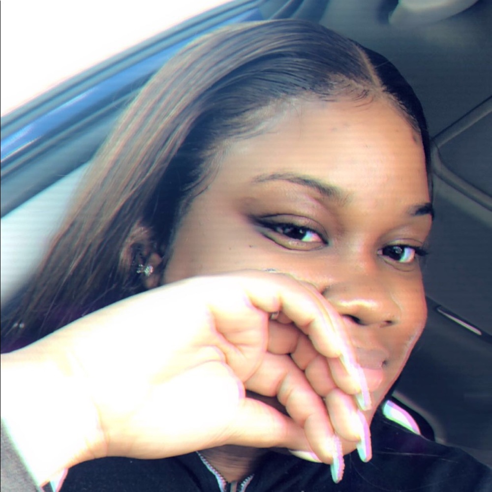 Meet your Posher, Brenica